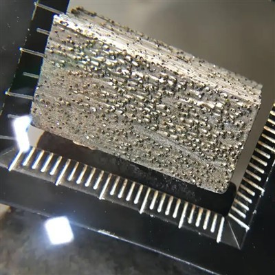Pedreira viu segmento de diamante
